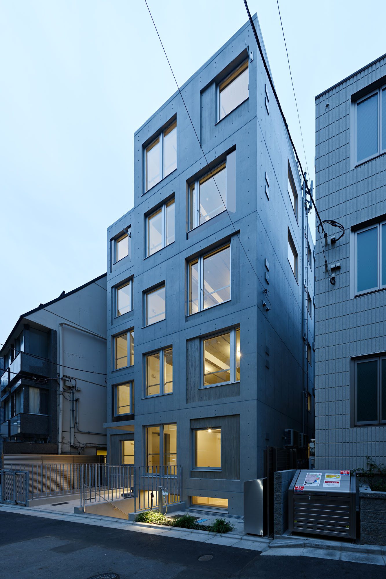 © Nacasa & Partners Inc.16