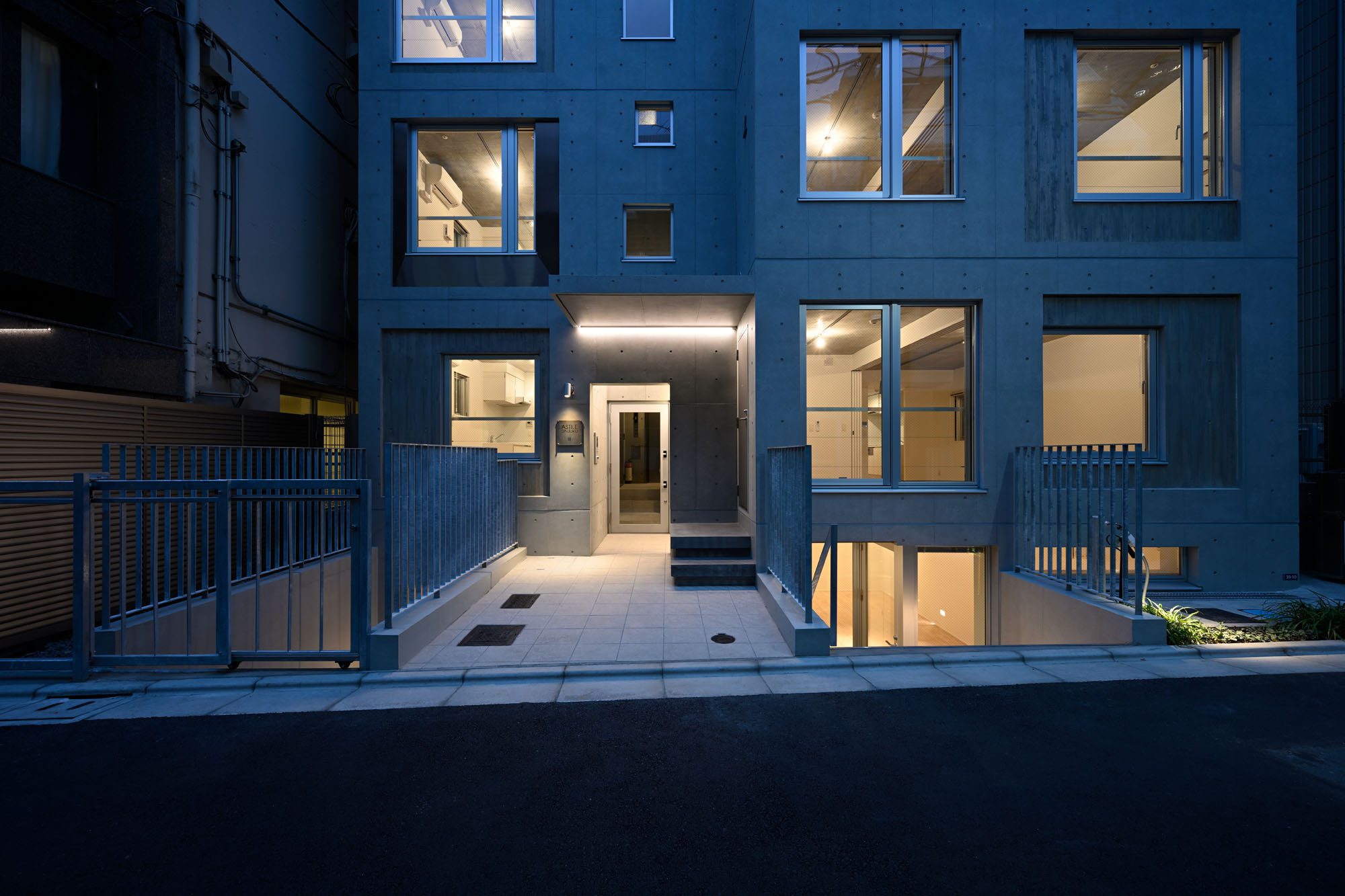 © Nacasa & Partners Inc.8