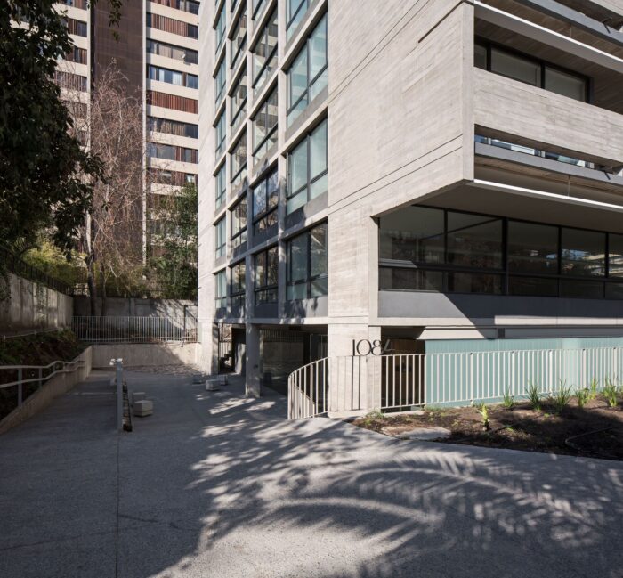 RDR 30 Apartment Building