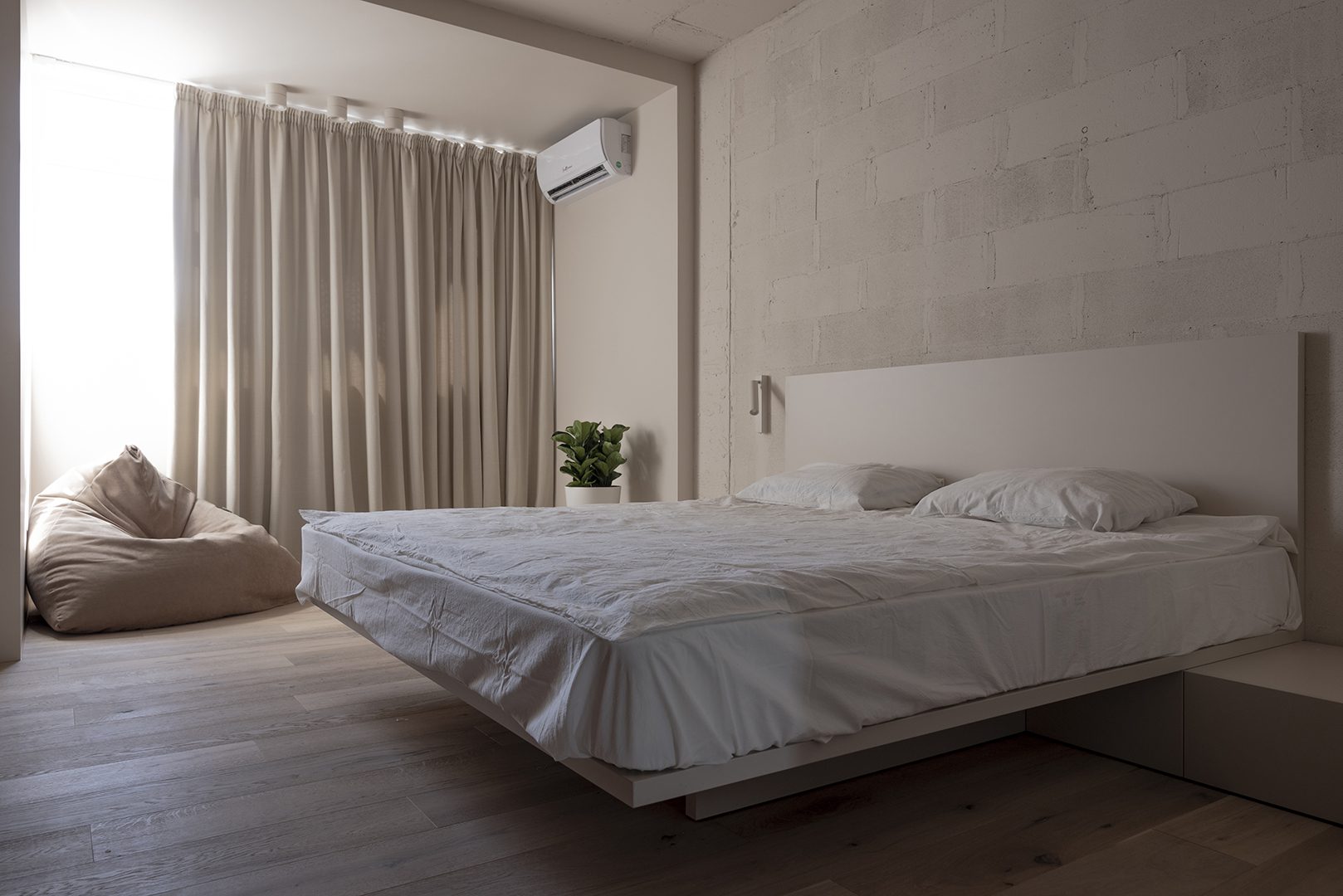 313 Blocks' Apartment