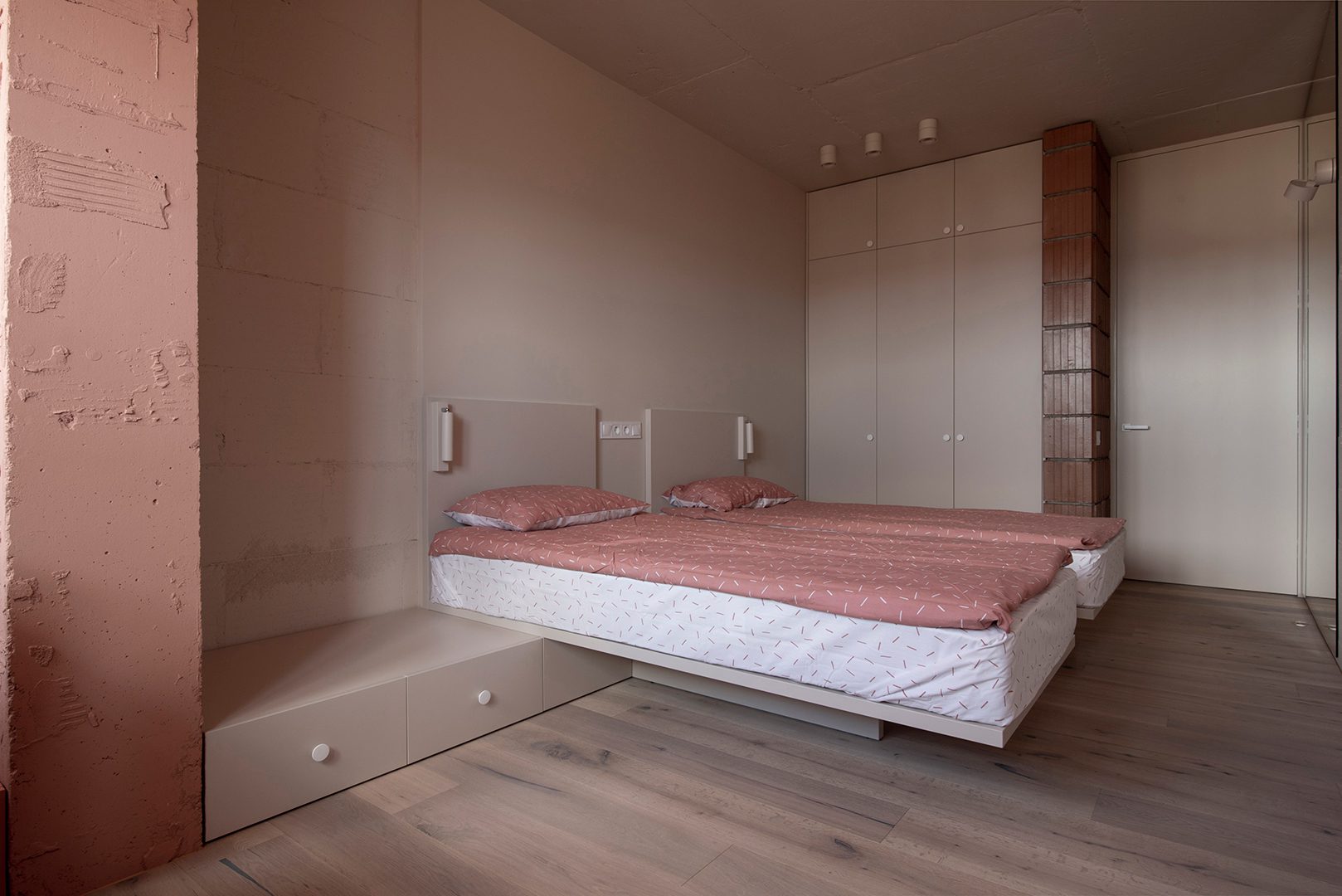 313 Blocks' Apartment