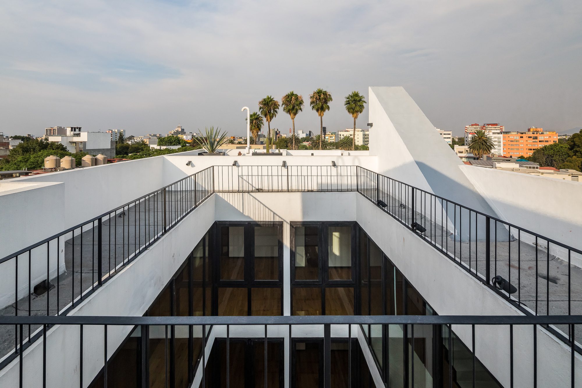 Division del Norte Building