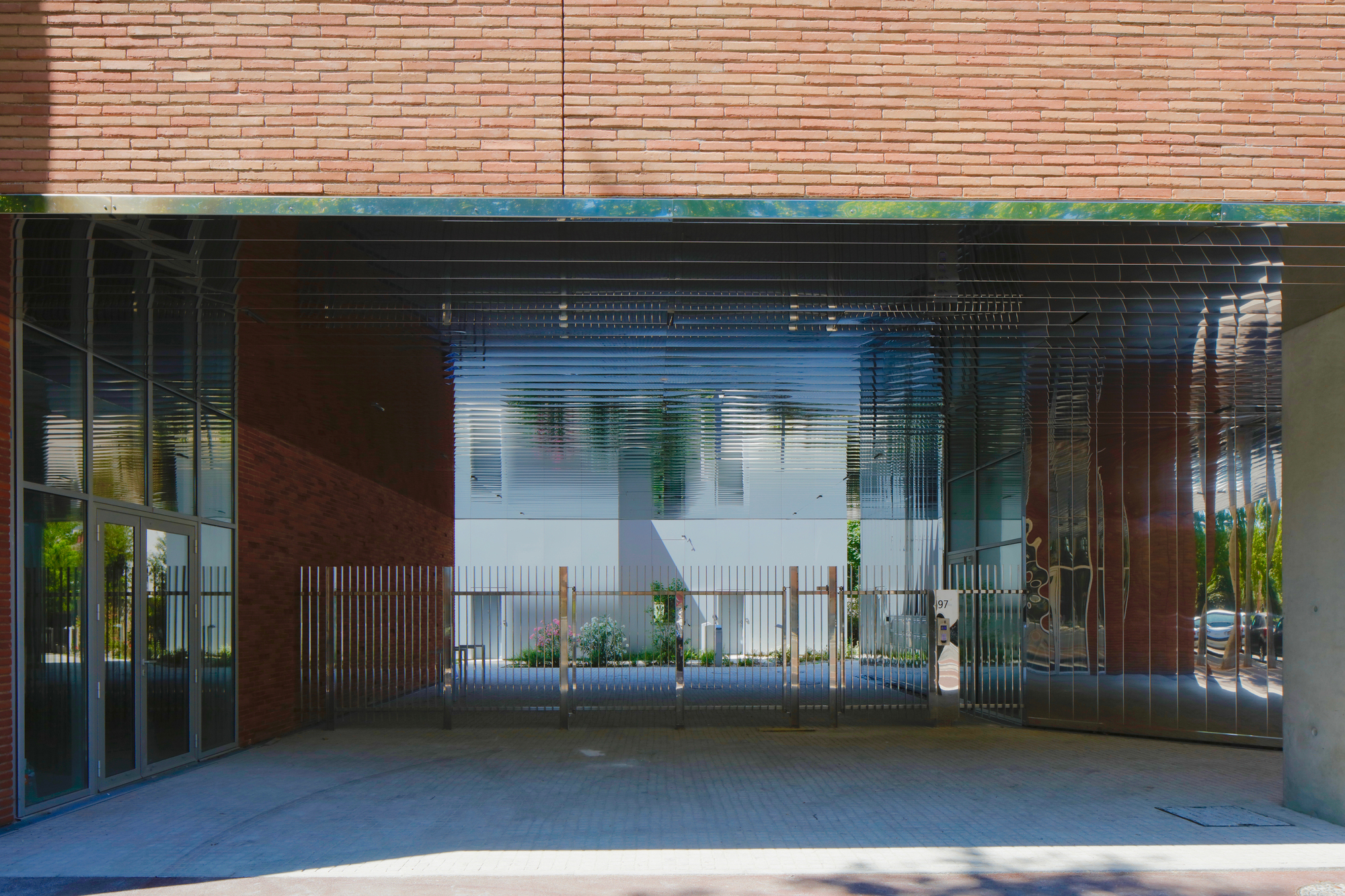 Les Abattoirs Housing