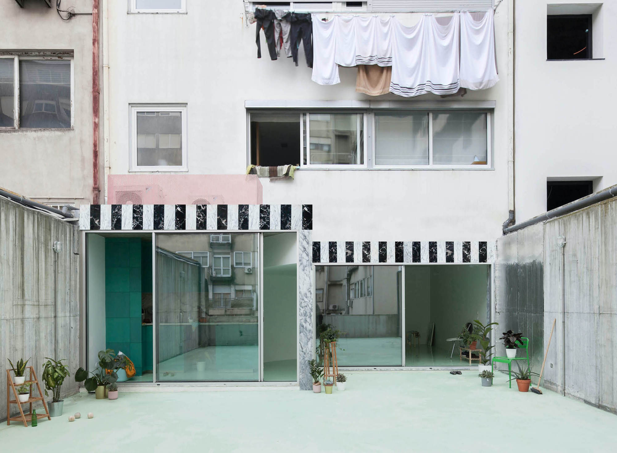 Apartment on a mint floor