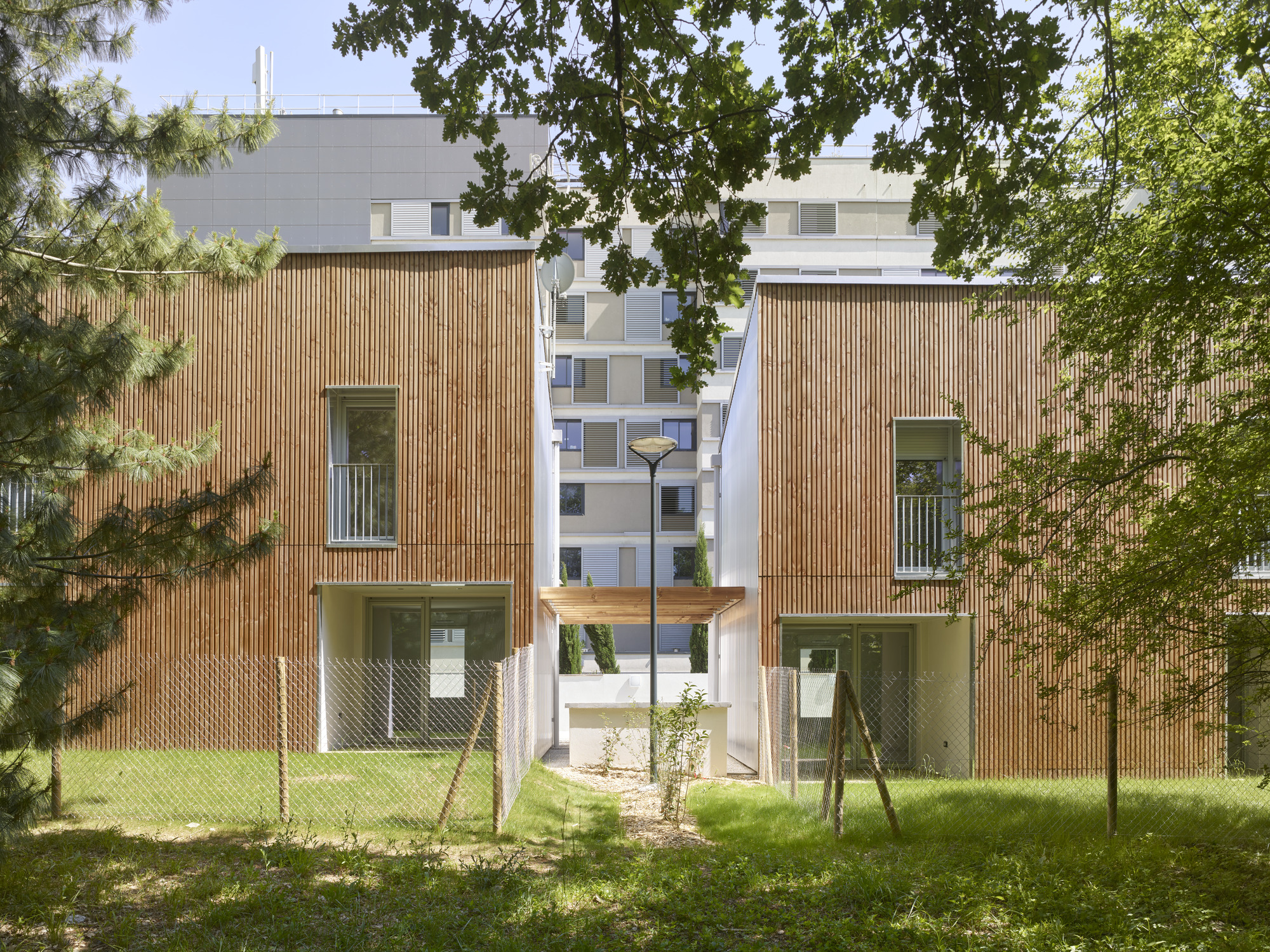 Infinity housing