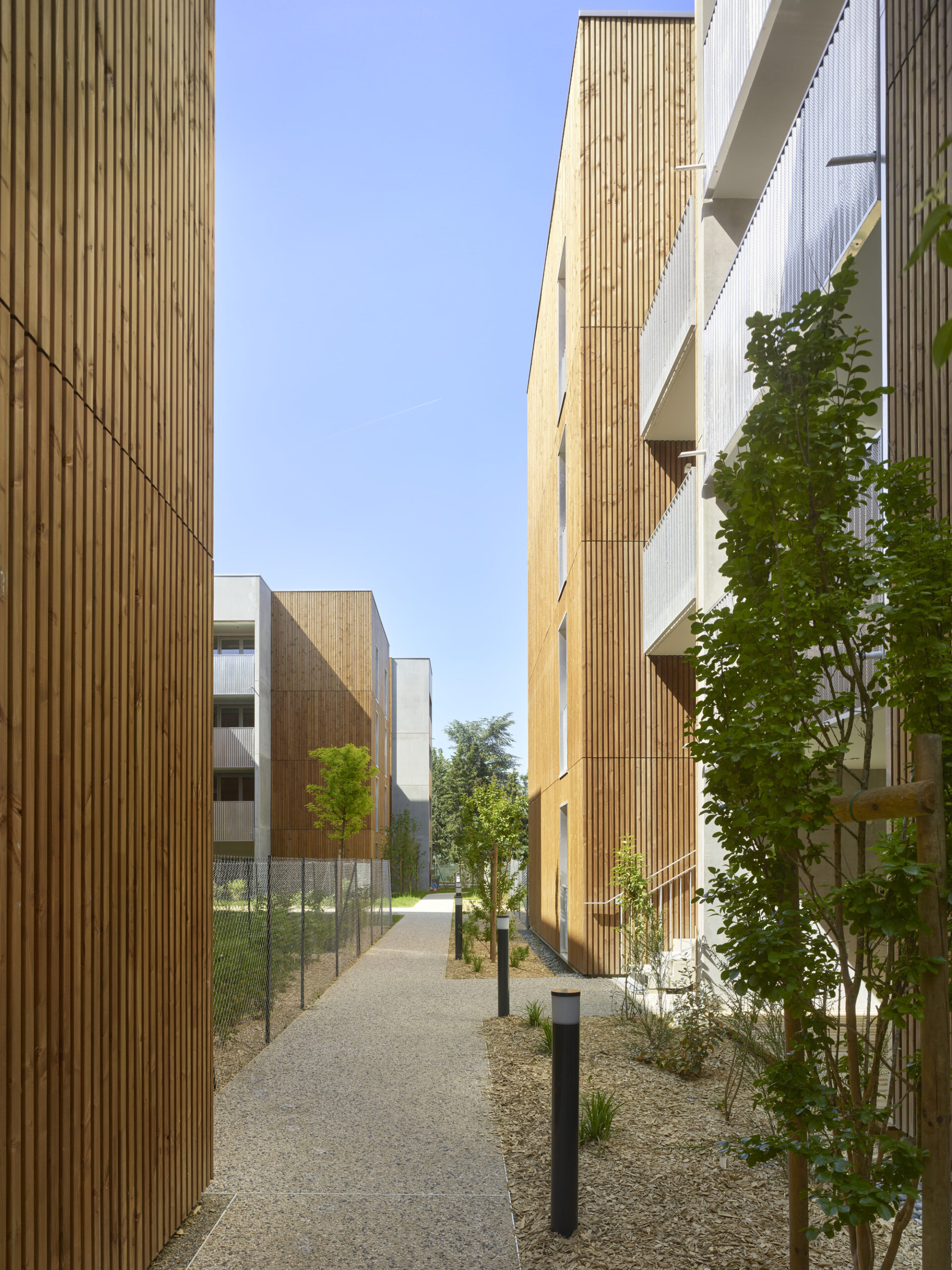 Infinity housing