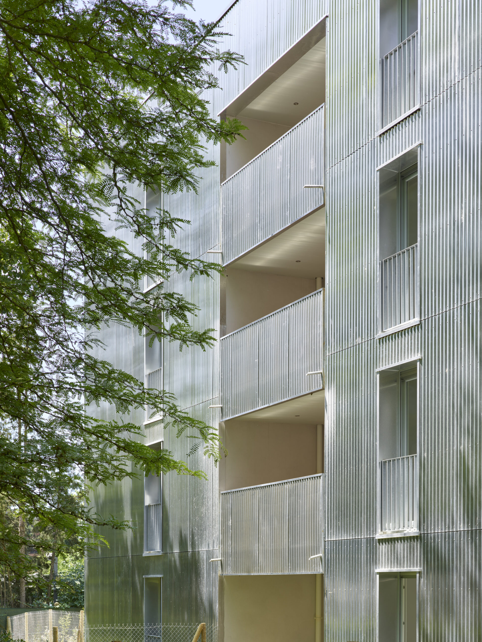 Infinity housing