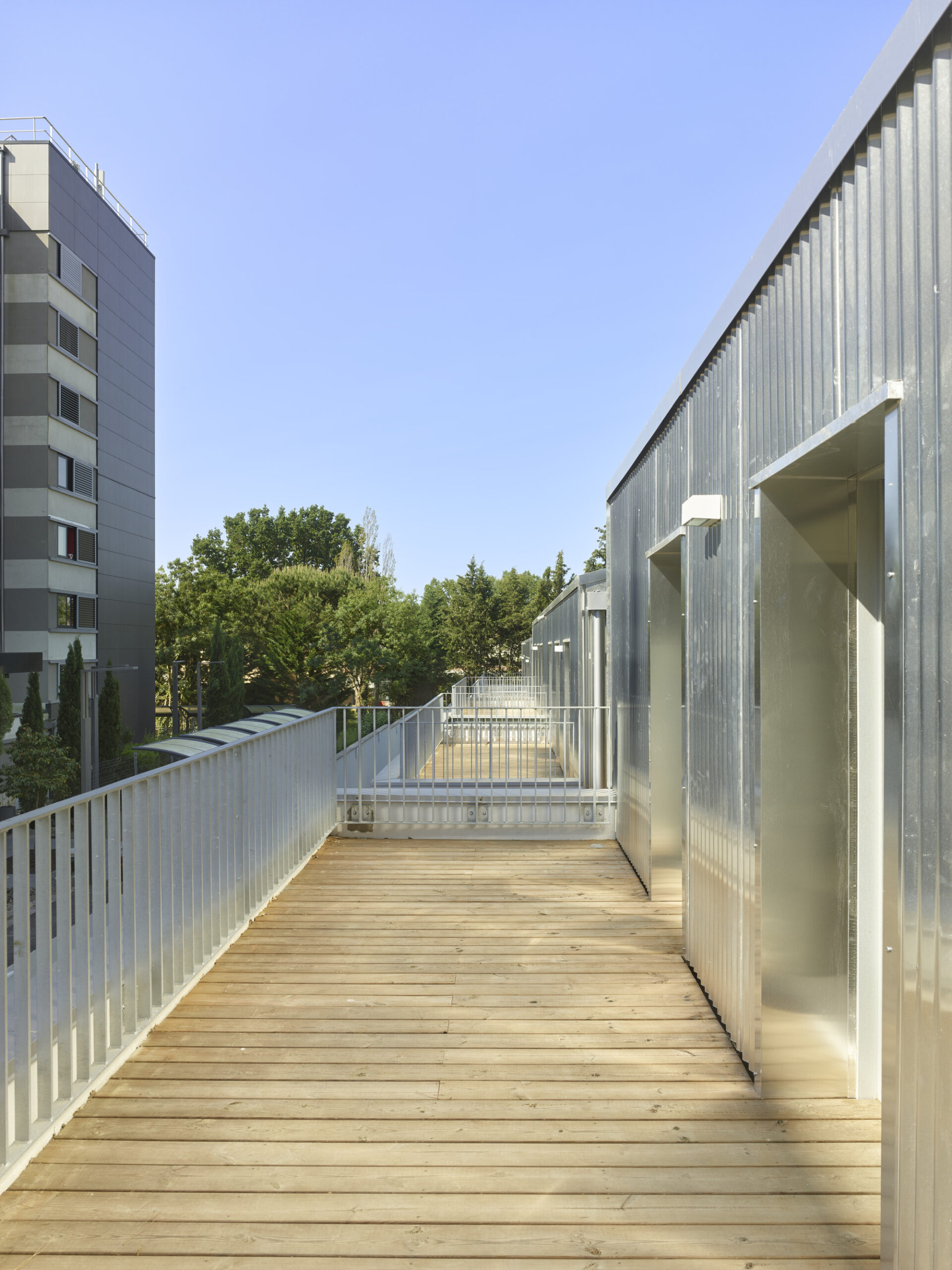 Infinity housing