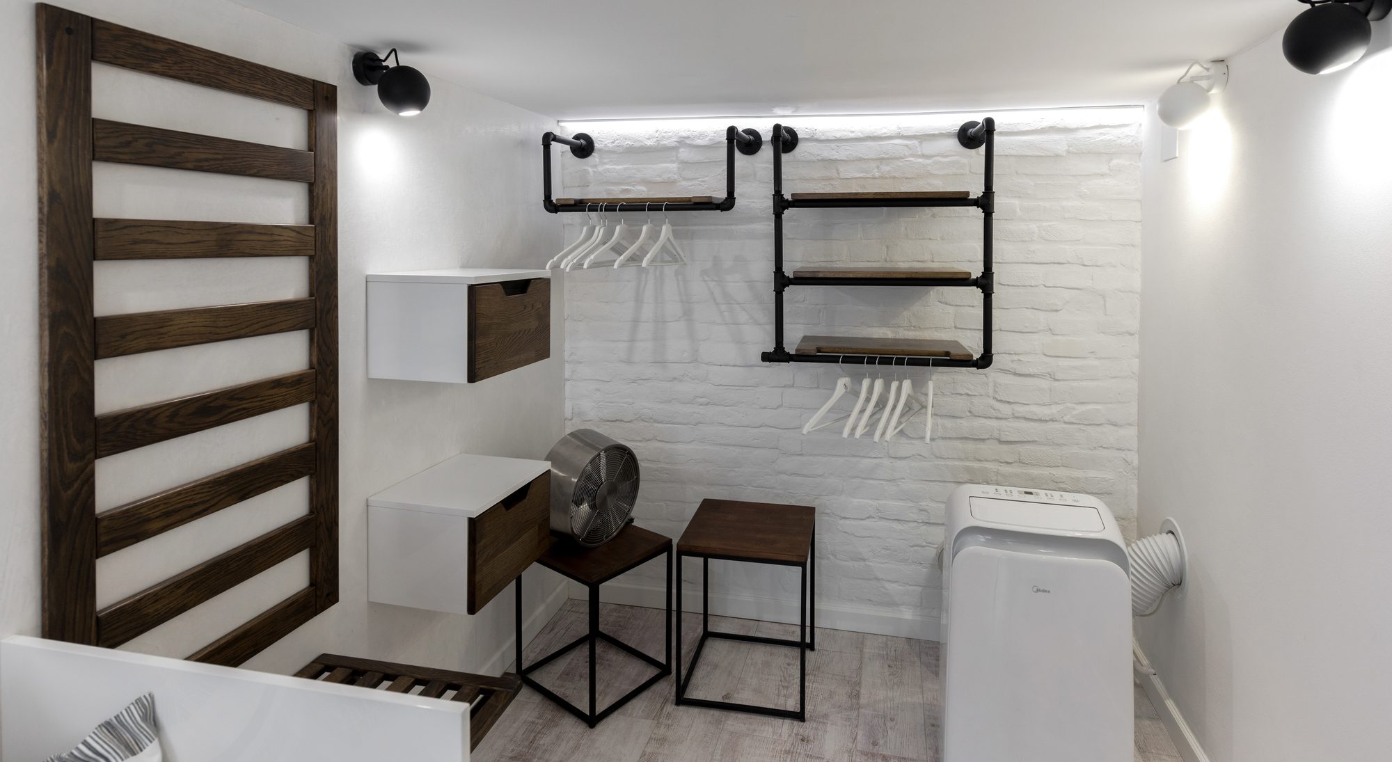 © Ross Helen and Bohdana Fedorovych8