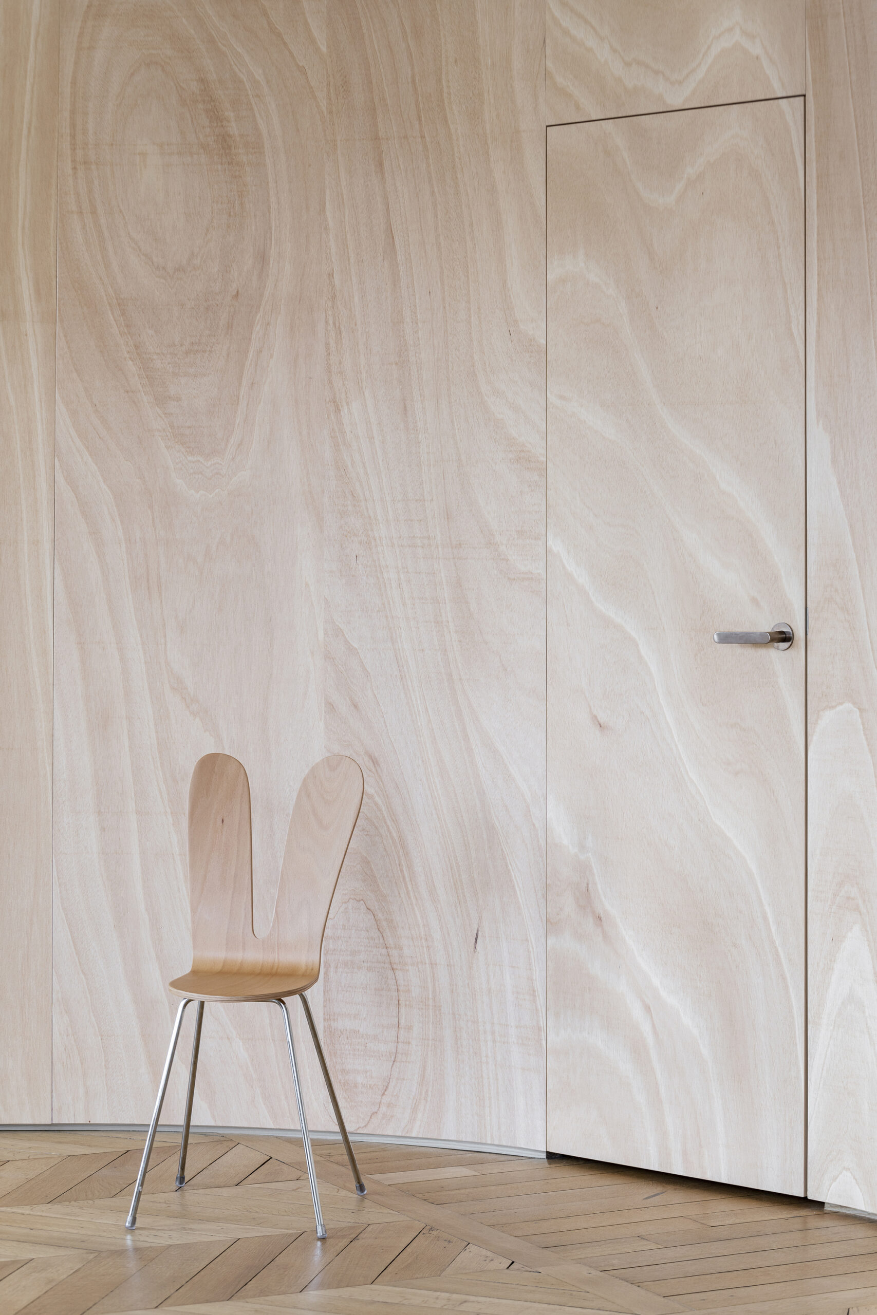 Wood Ribbon Apartment