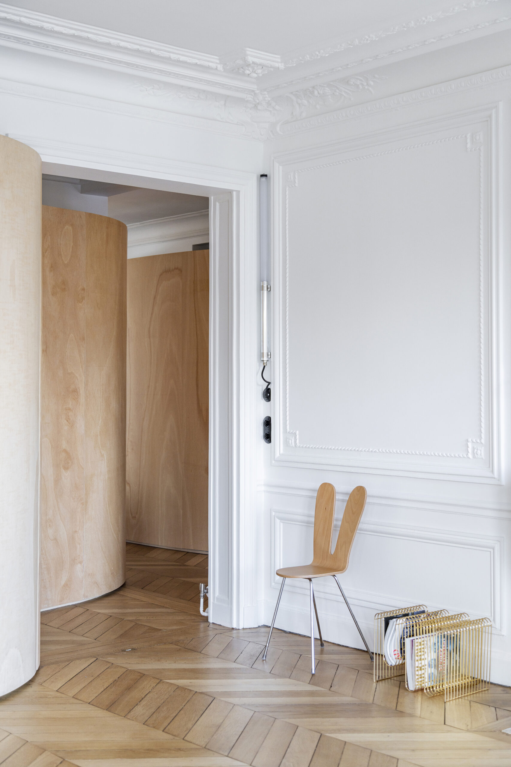 Wood Ribbon Apartment
