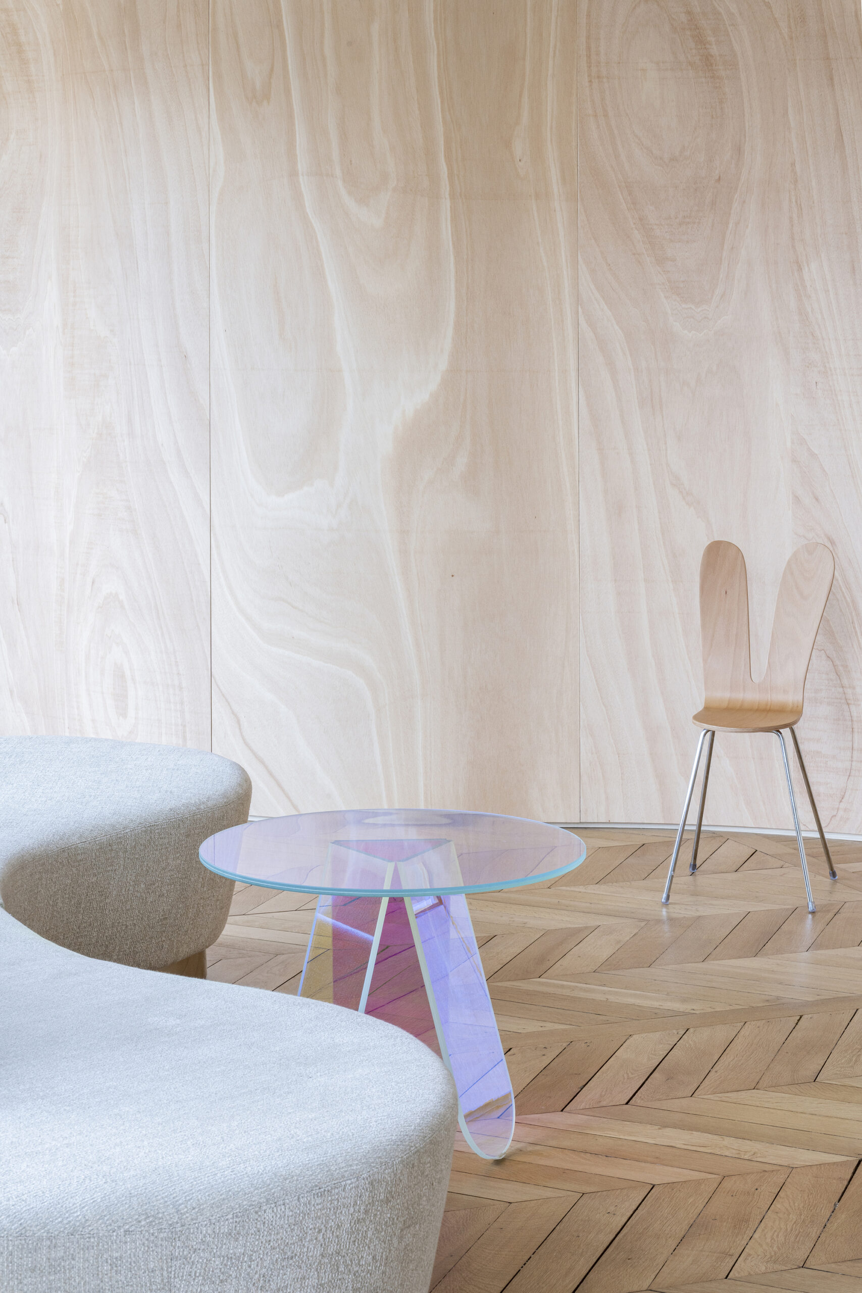 Wood Ribbon Apartment
