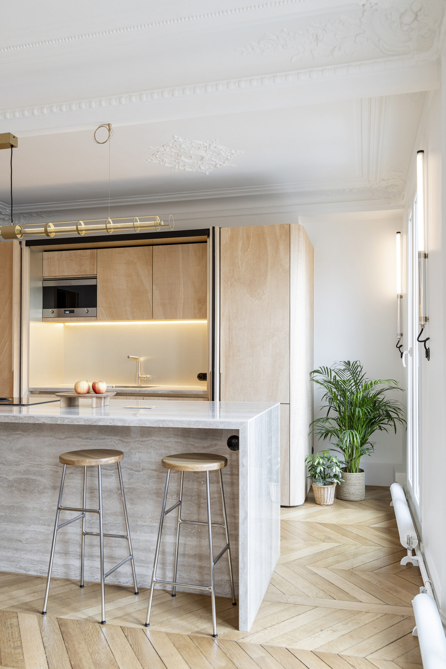 Wood Ribbon Apartment