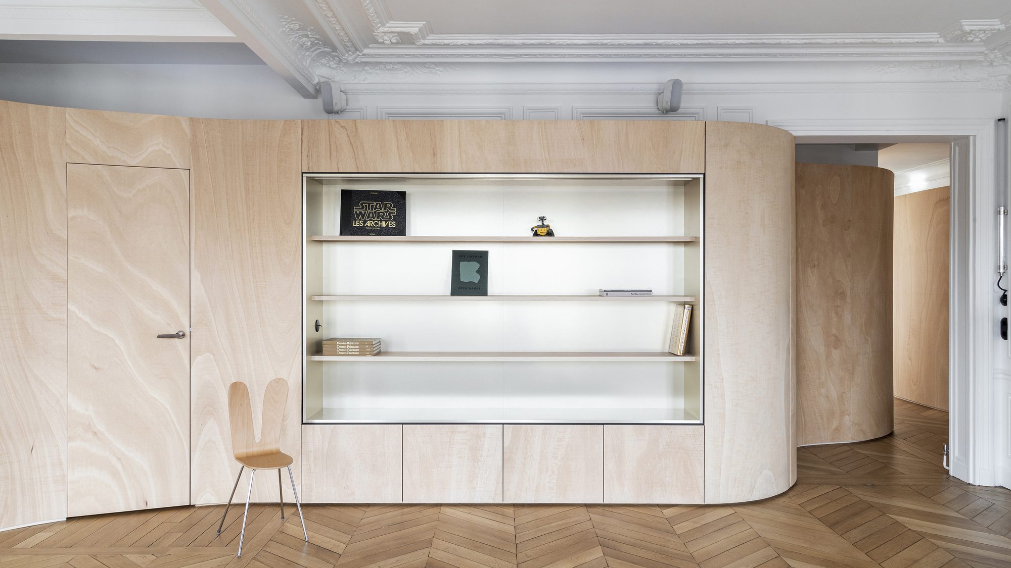 Wood Ribbon Apartment