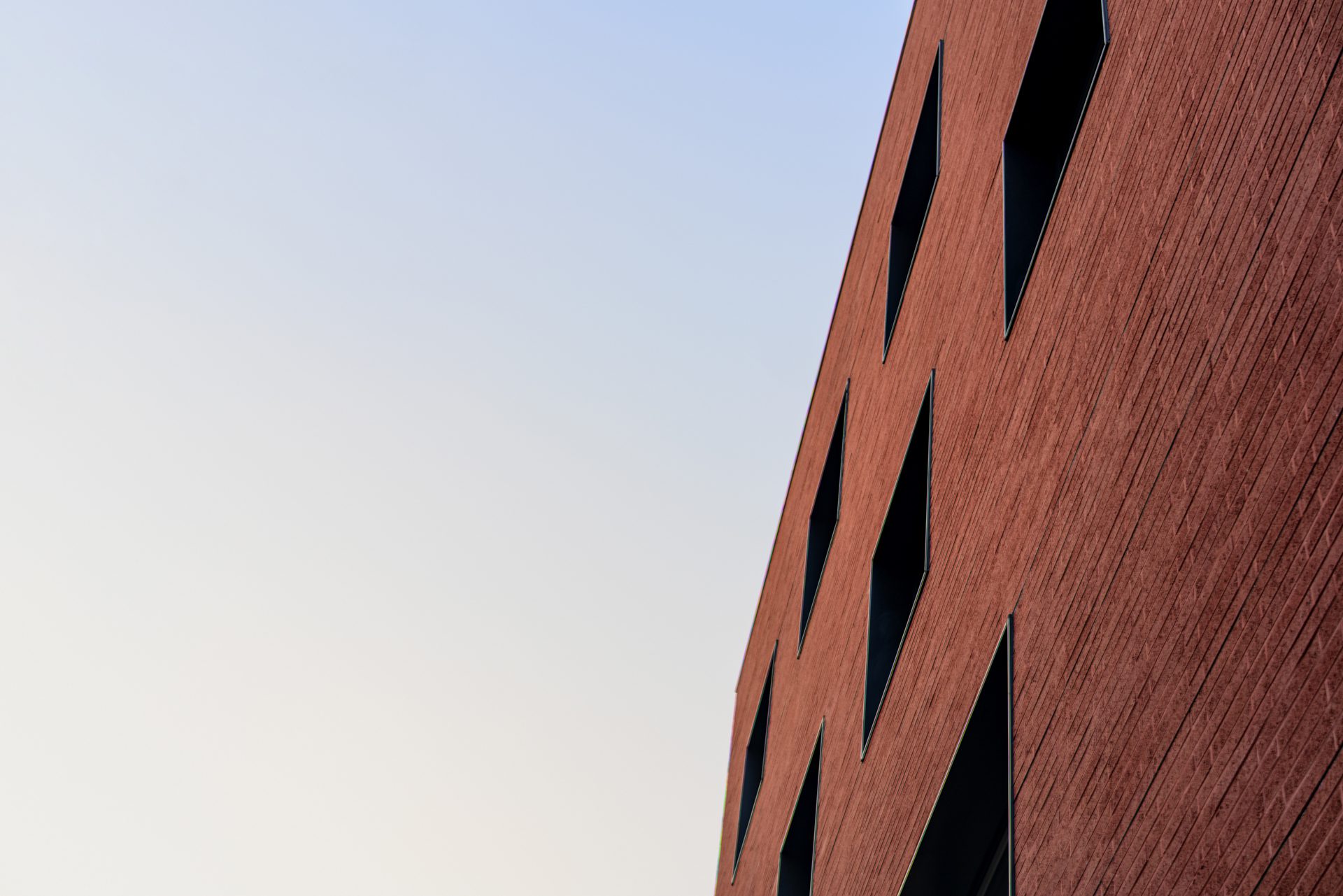 Three Planes Five Layers Apartment