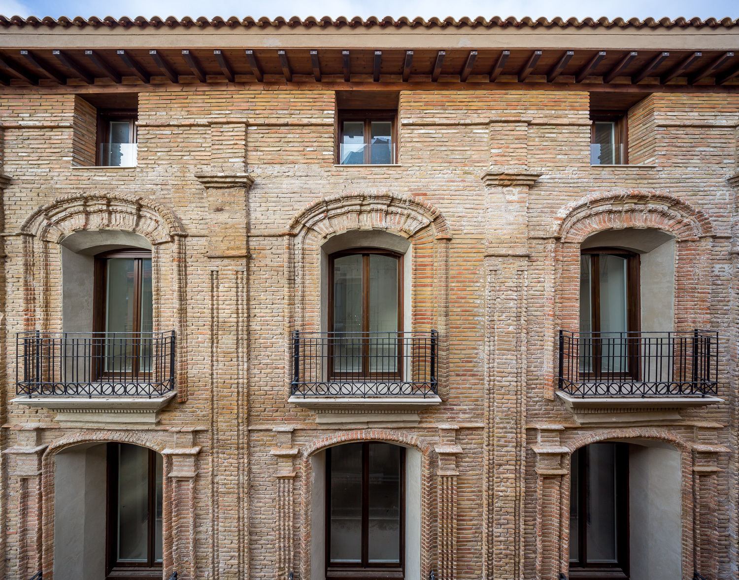 Housing Block Monzon