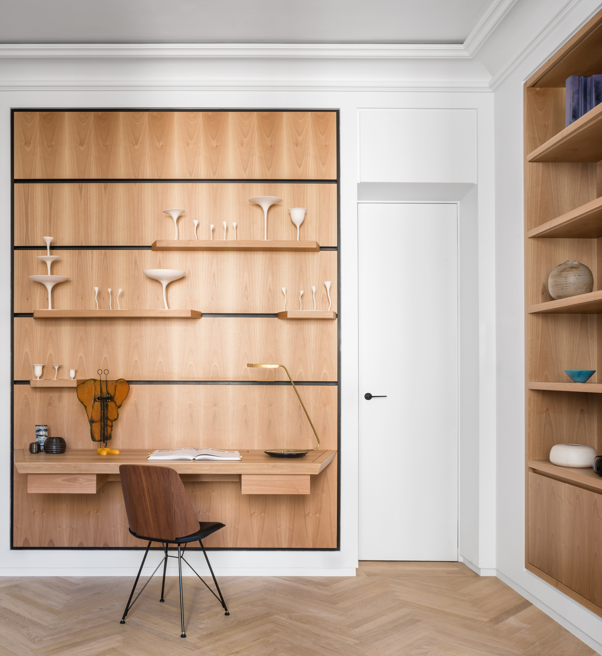 Apartment XVI