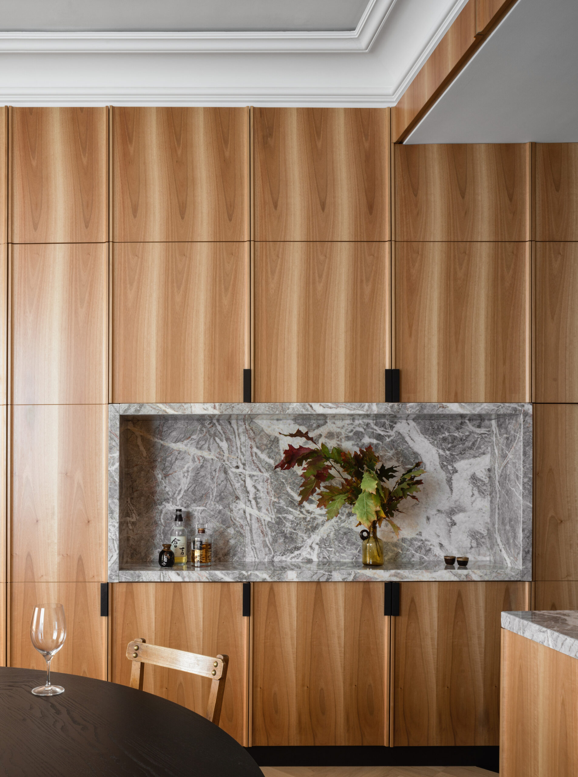 Apartment XVI