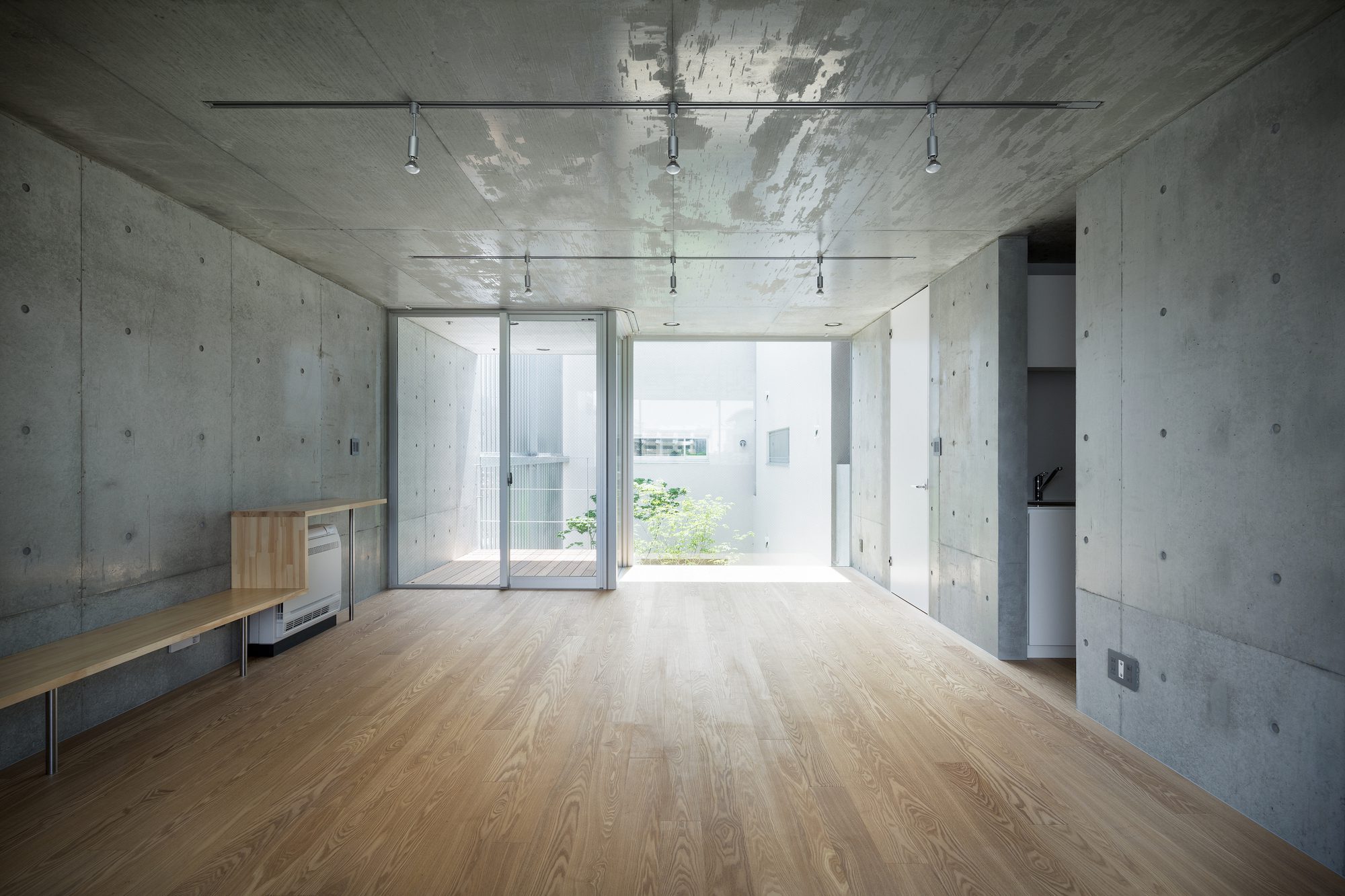 © Takumi Ota3