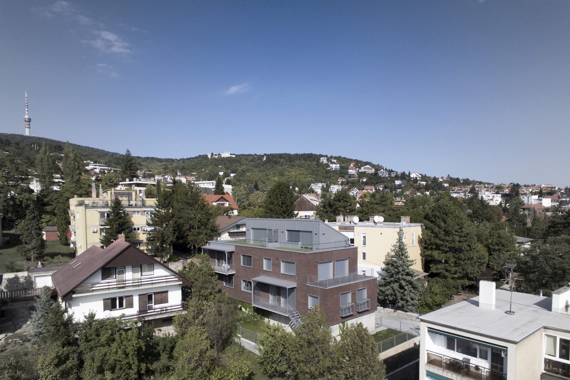 Gebauer Street Apartment