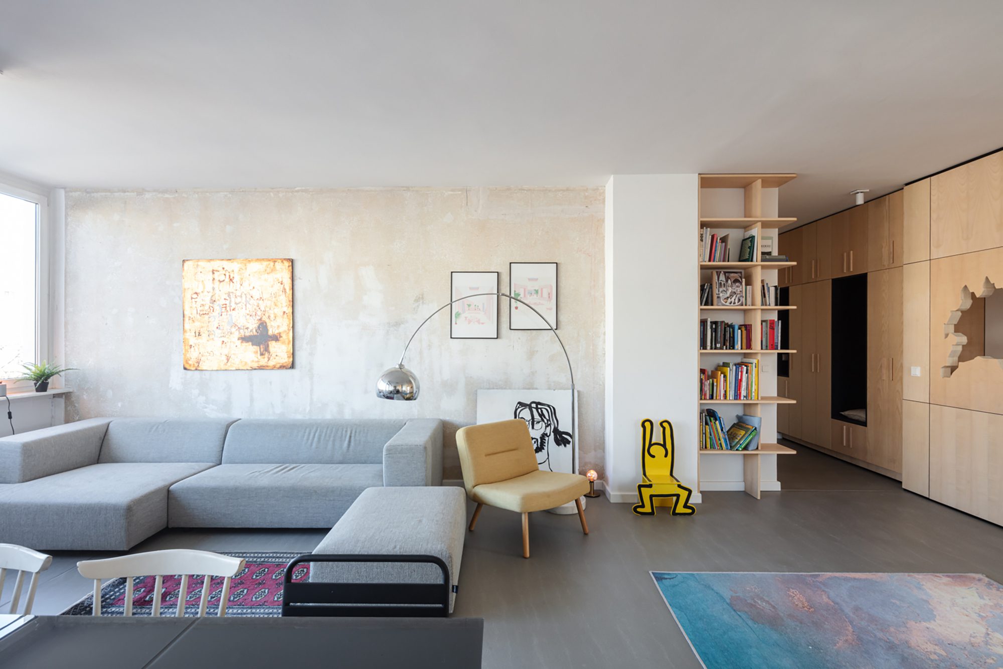 Domesticated Square Apartment