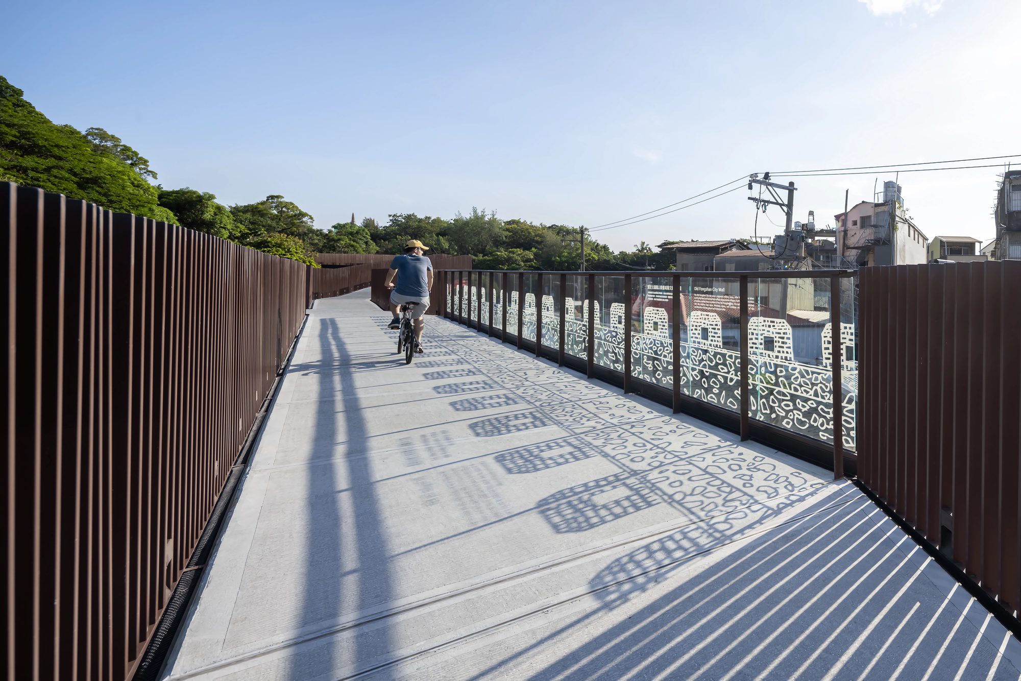 Old Fongshan City Wall Historic Route