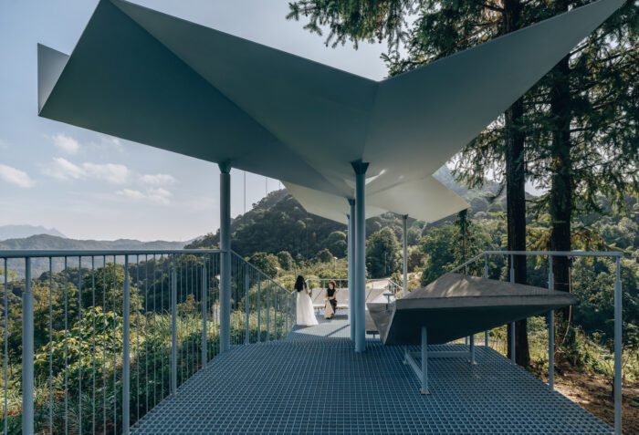 Half-Mountain Cloud Station | Qing Studio + Li Nu