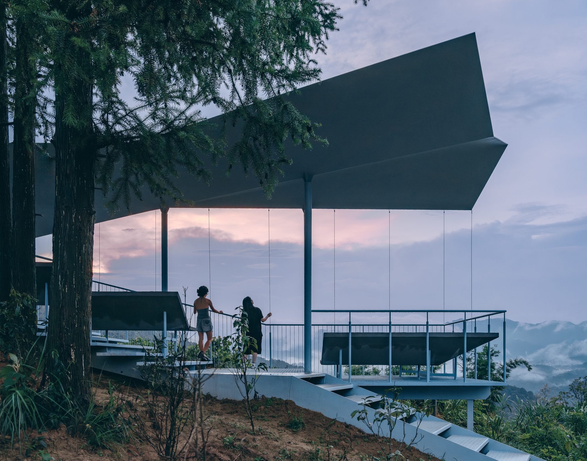 Half-Mountain Cloud Station