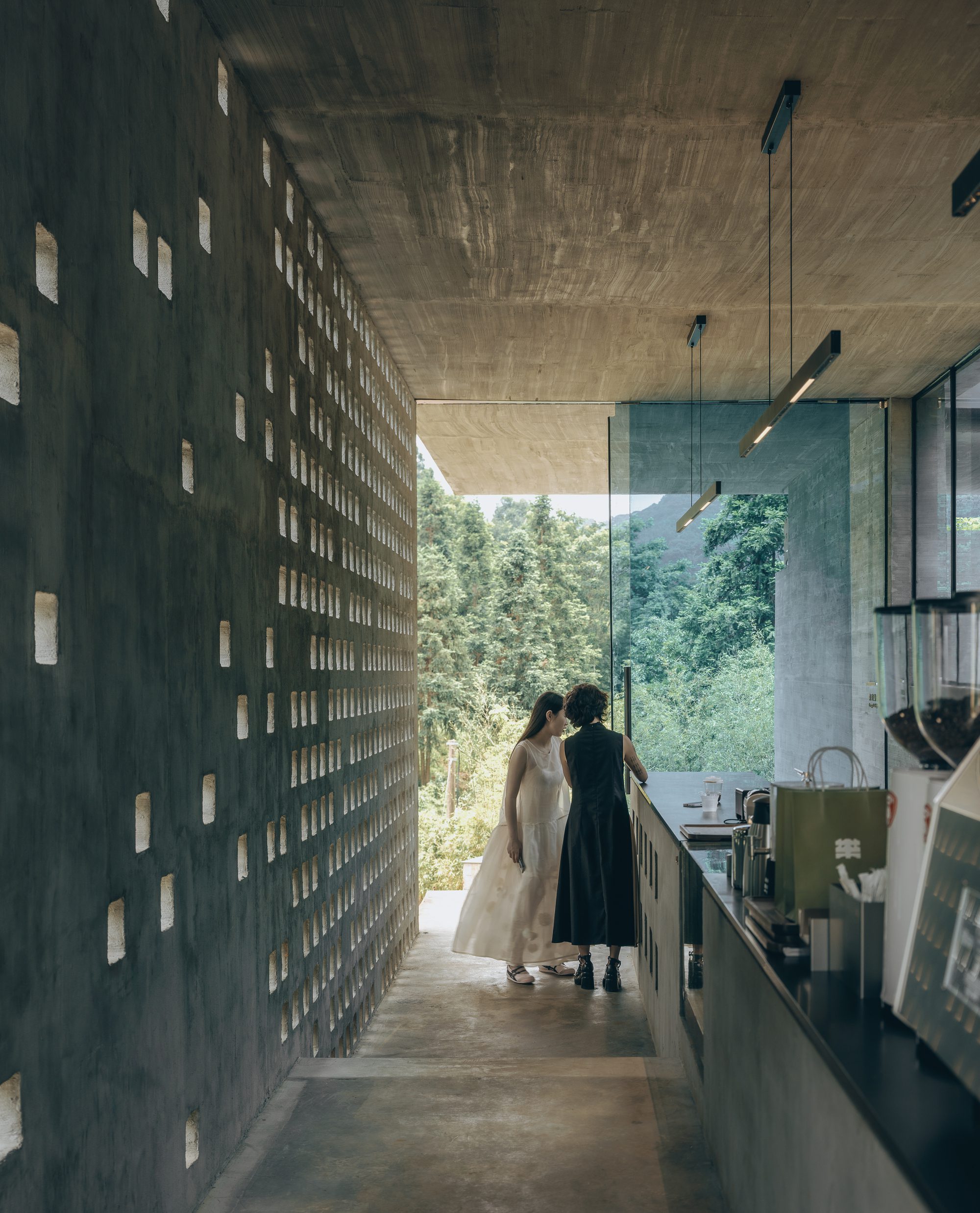 Half-Mountain Cloud Station