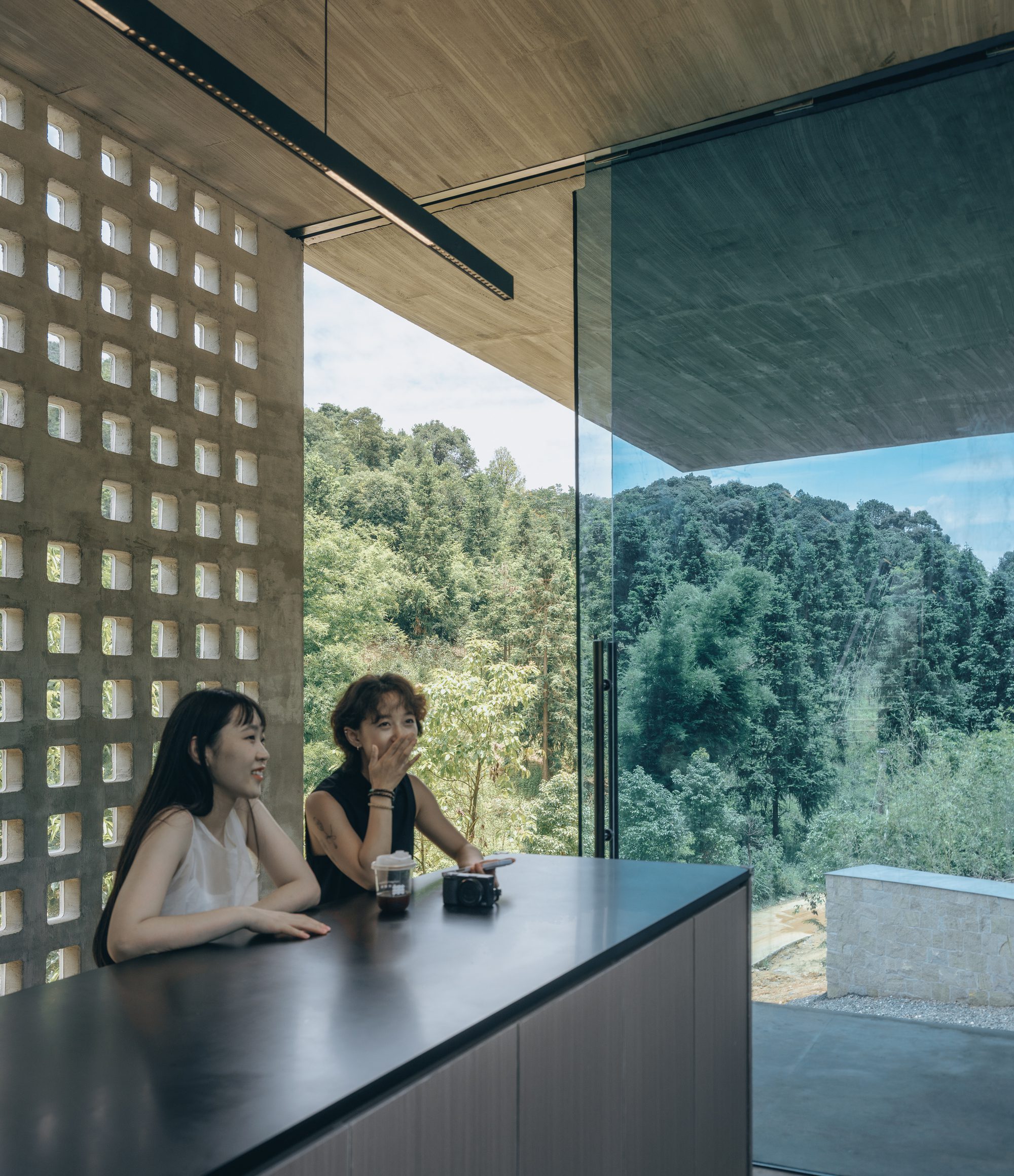 Half-Mountain Cloud Station