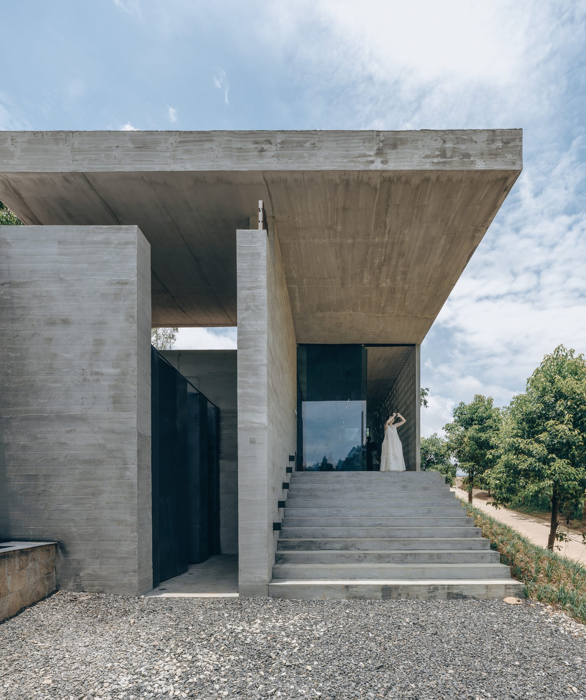 Half-Mountain Cloud Station