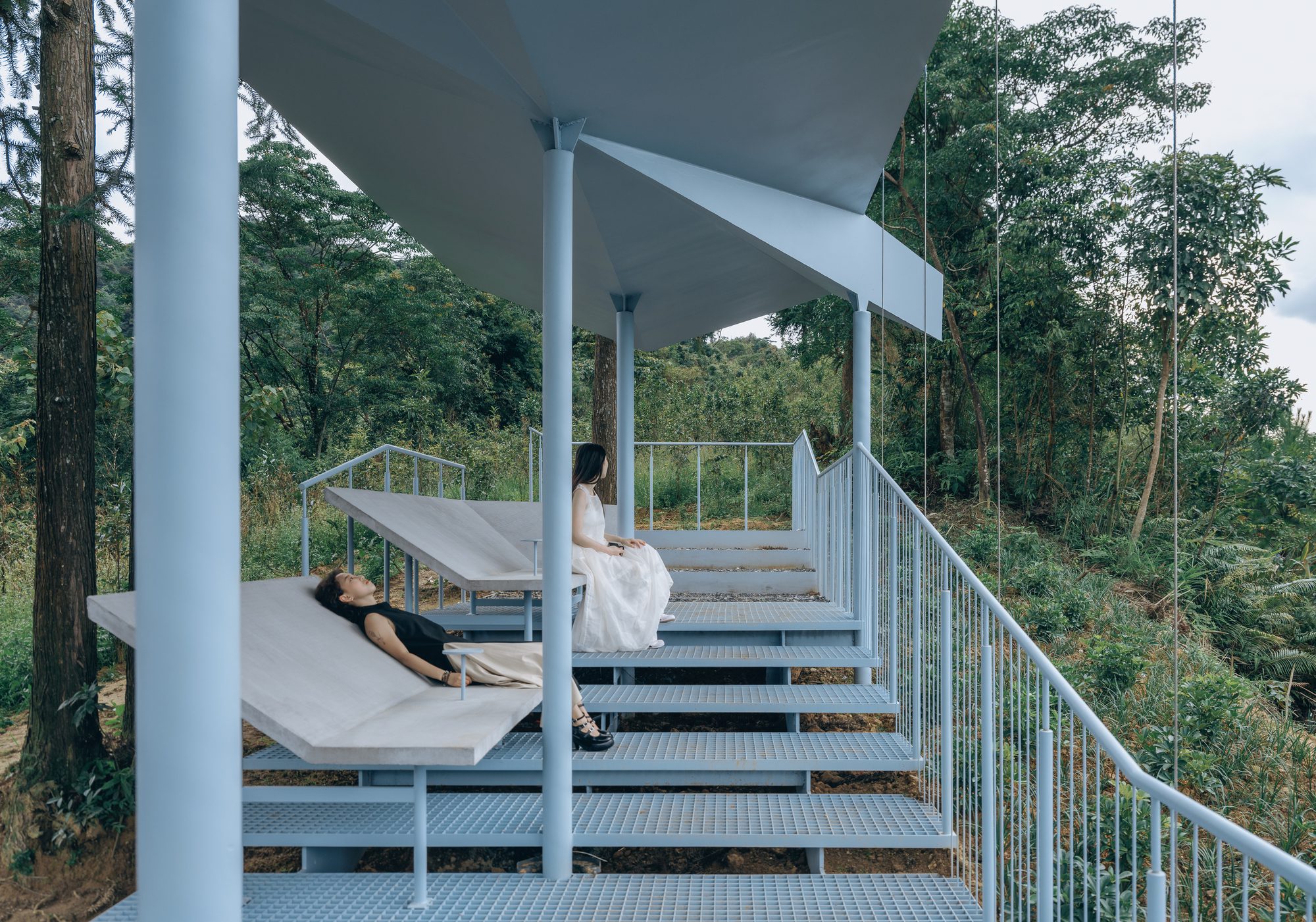 Half-Mountain Cloud Station