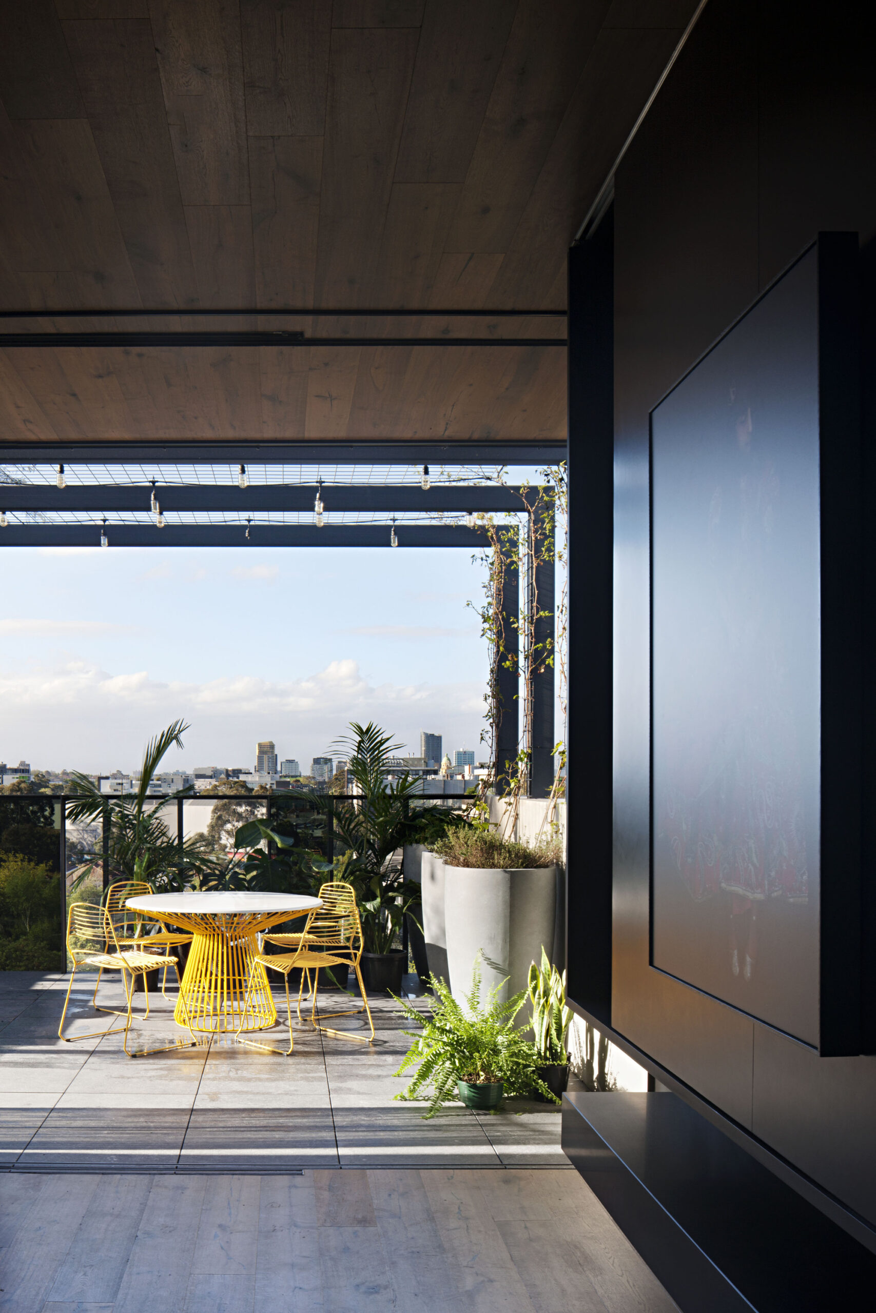 Wellington St Mixed Use