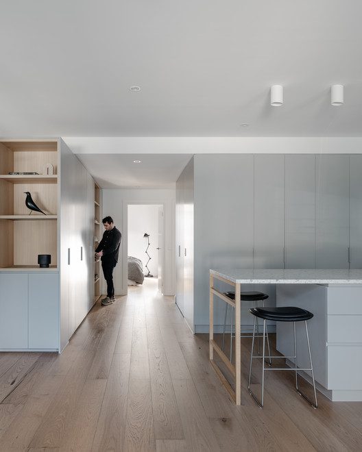Carlton Apartment