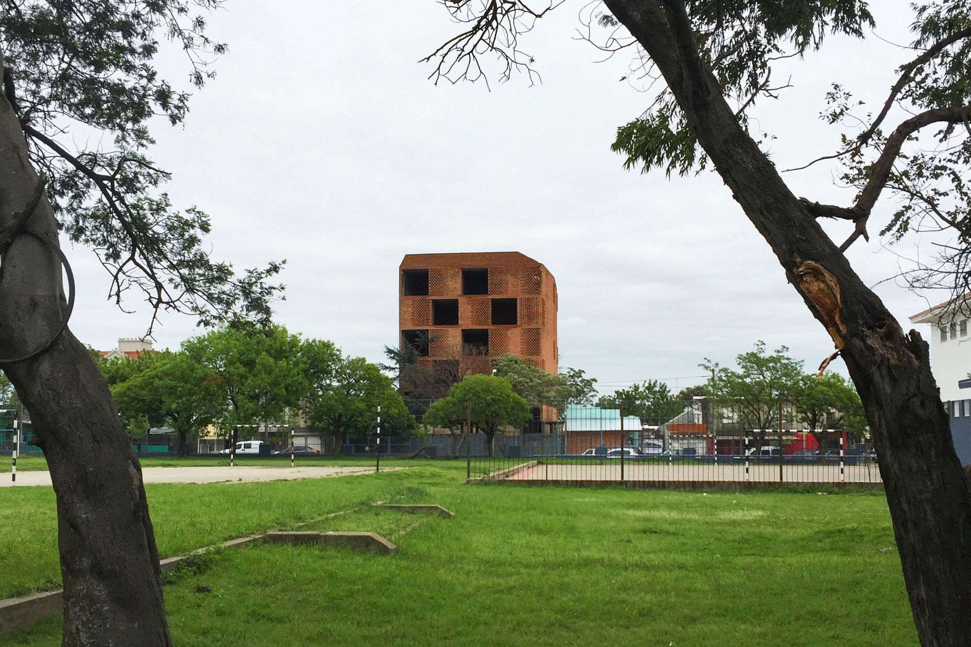 Damero Building