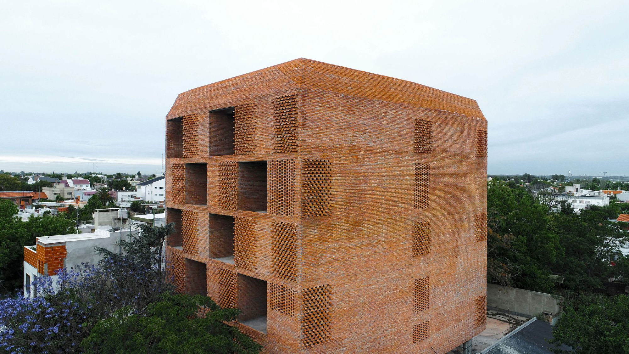 Damero Building