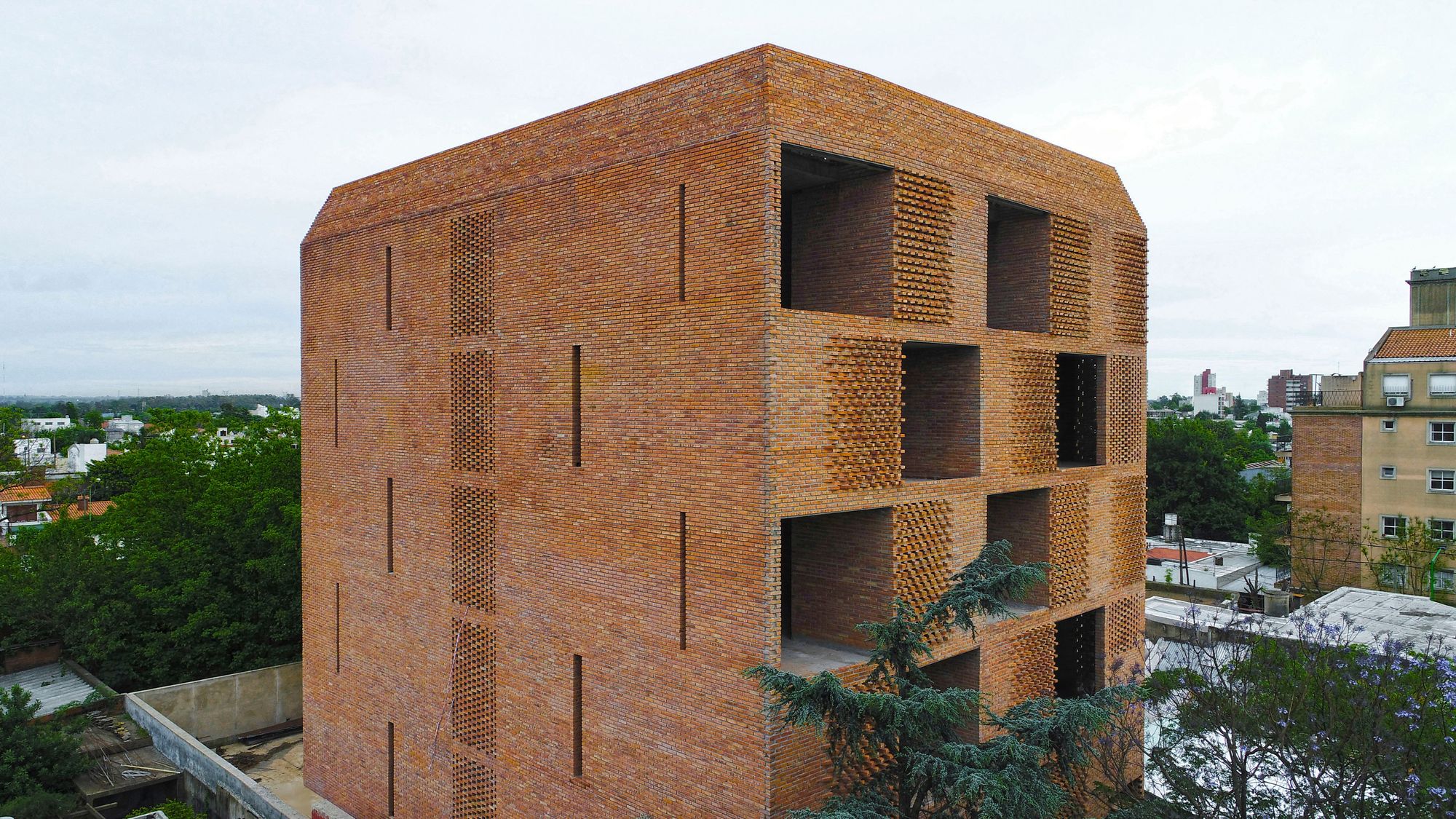 Damero Building