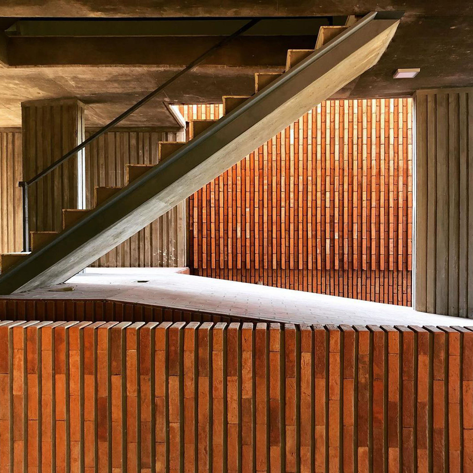 Damero Building
