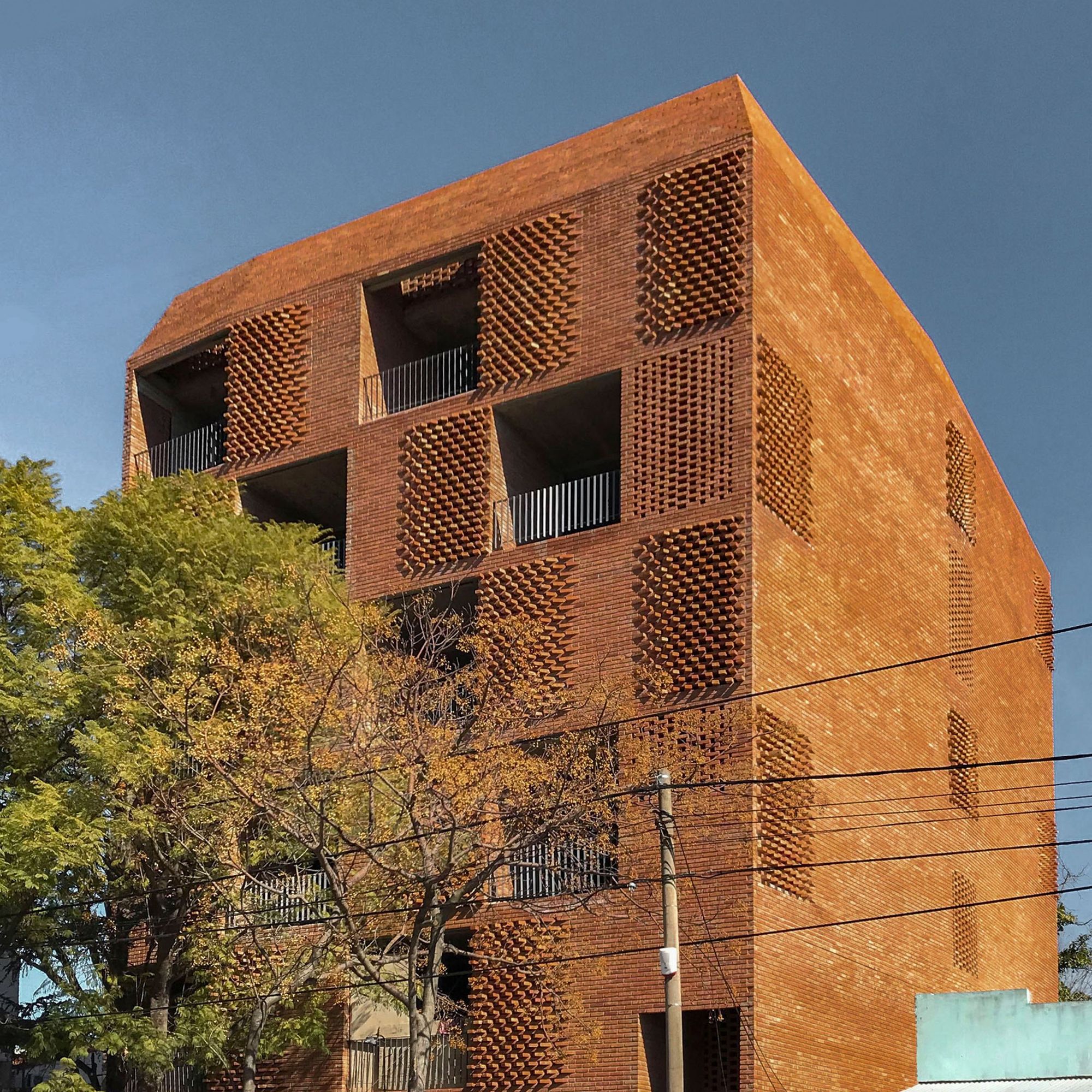 Damero Building