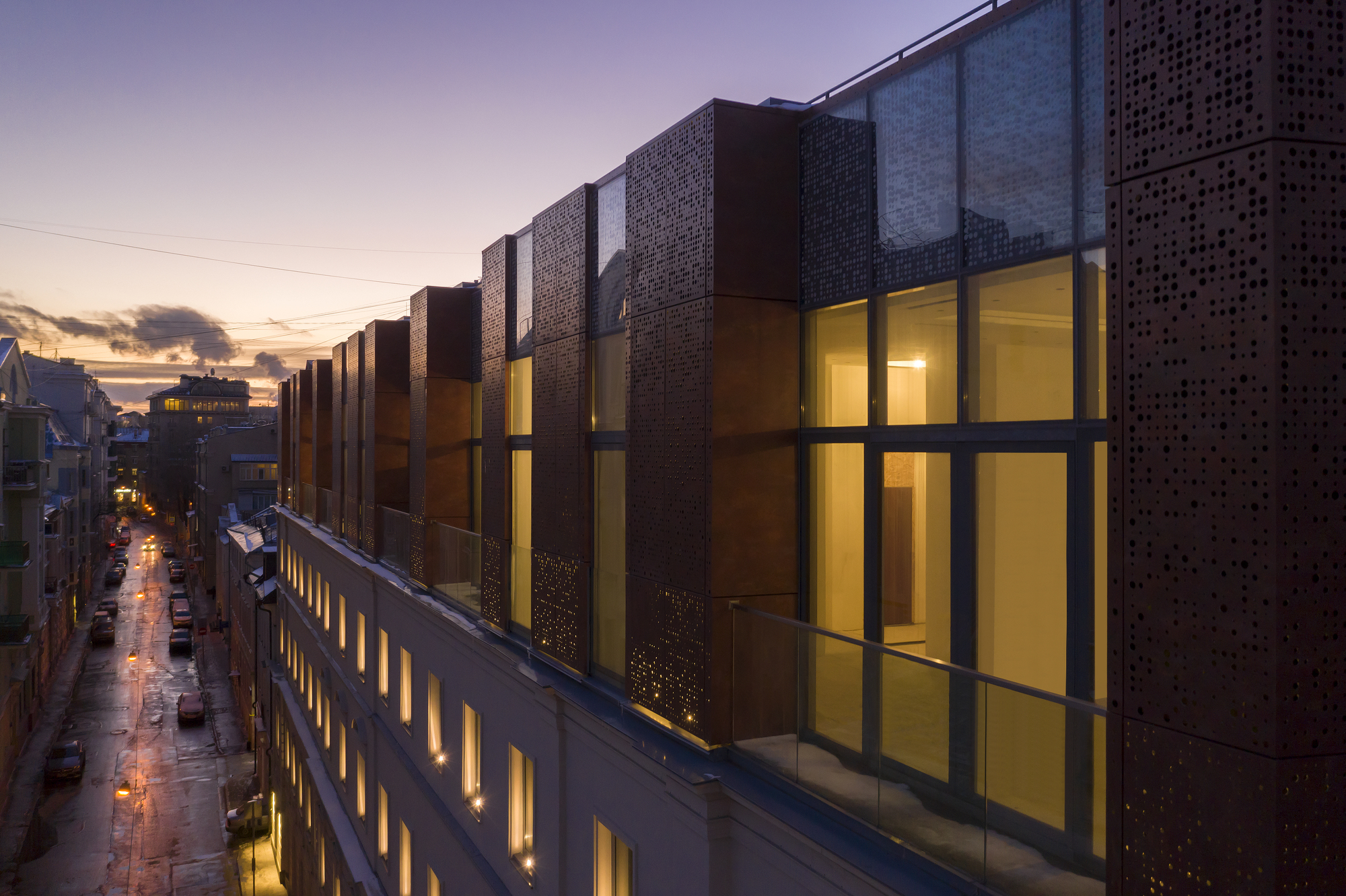 Sovremennik Residential Building Extension