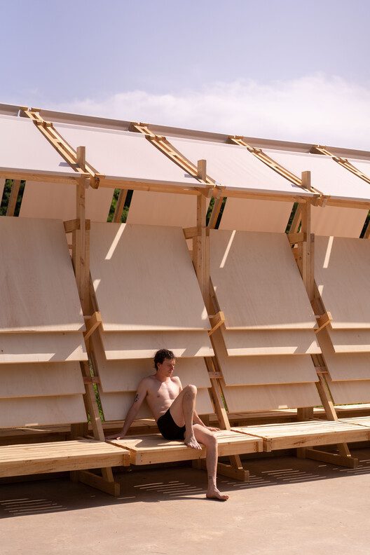 inhabiting the river erazo pugliese 17