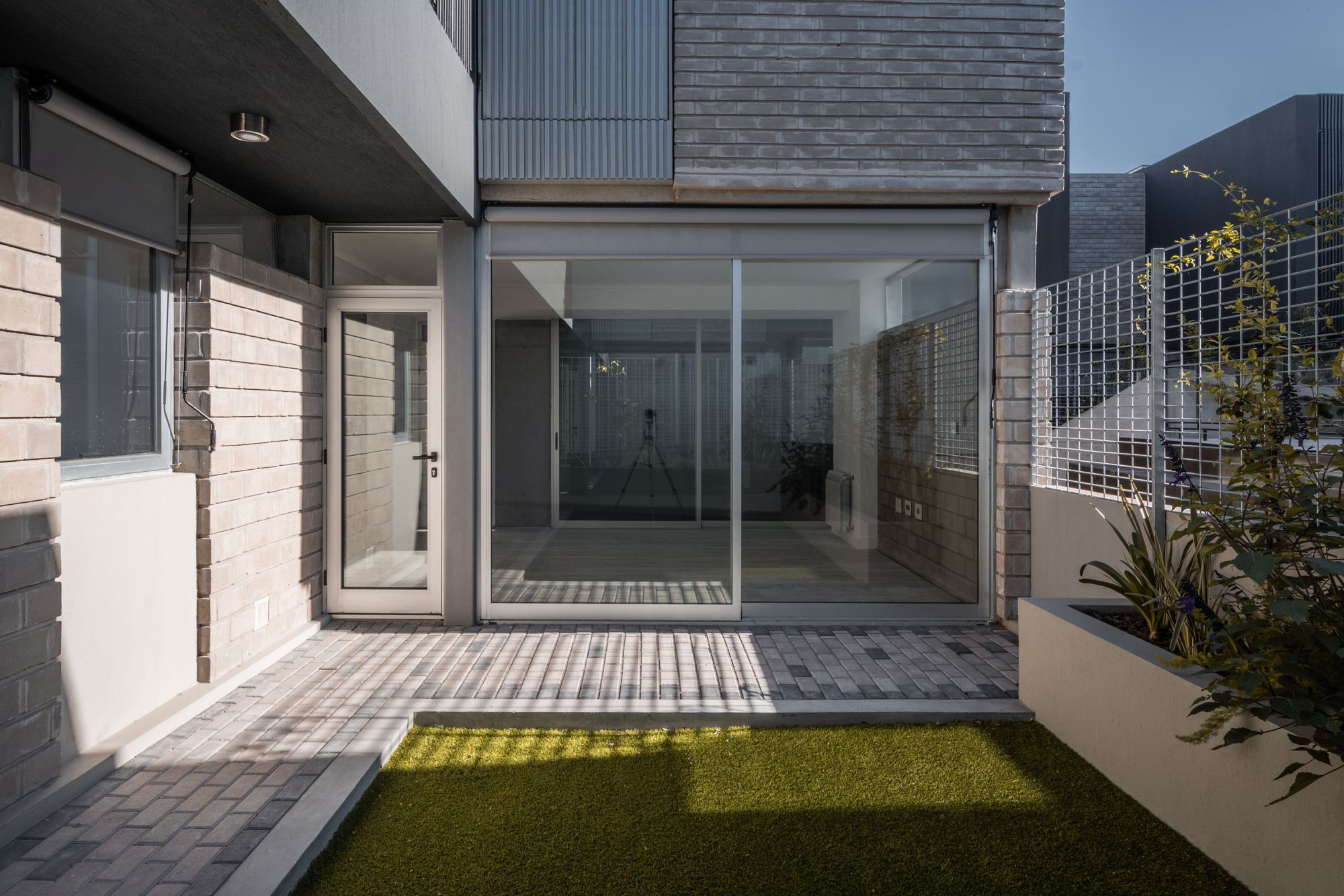 Pichincha Hybrid Housing Complex