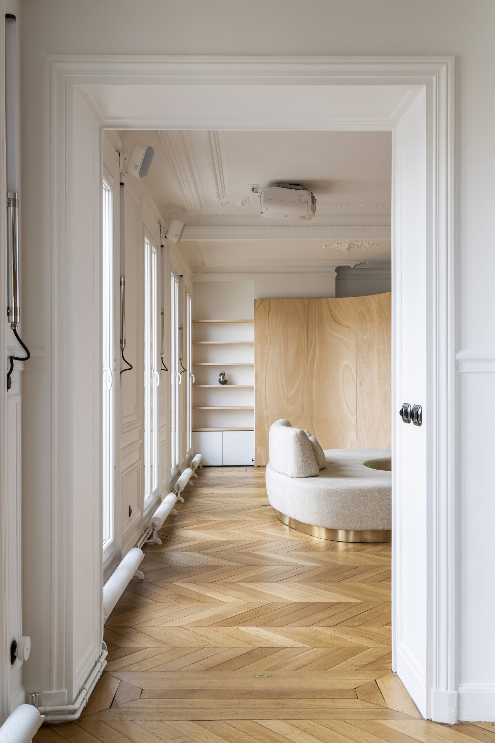 Wood Ribbon Apartment