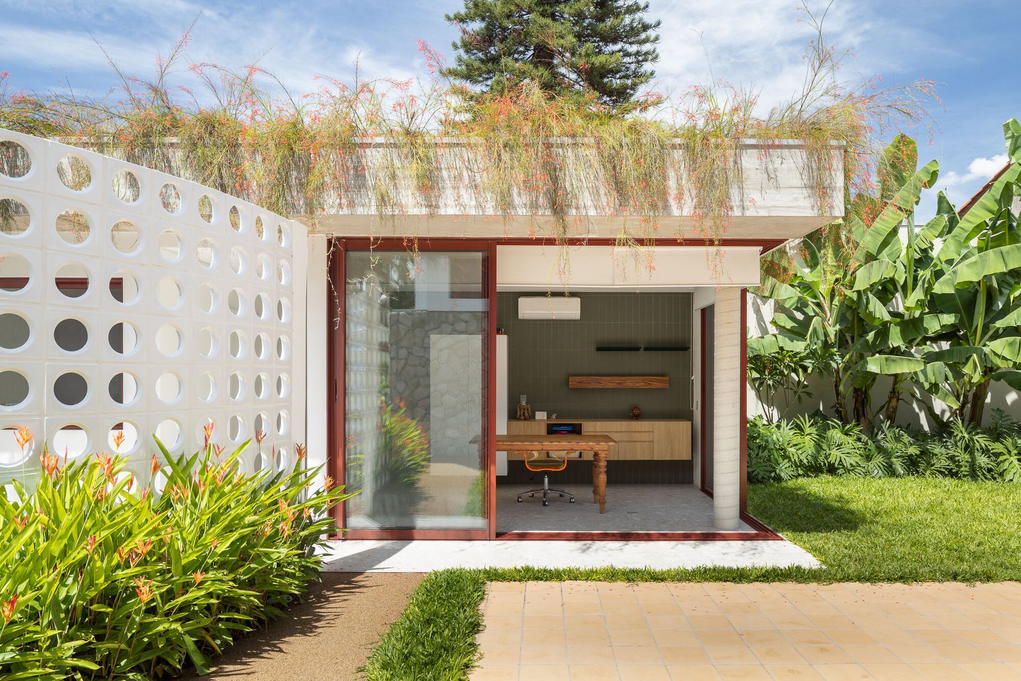 Faria House