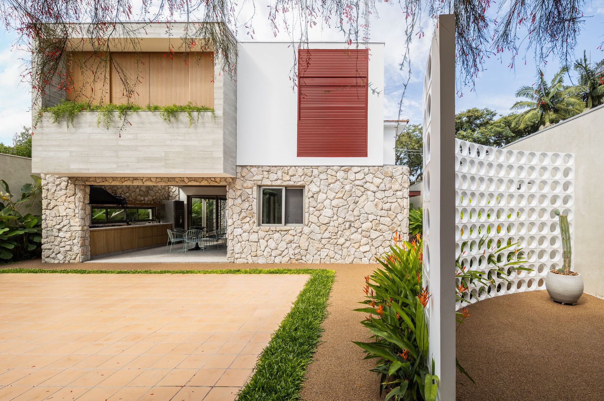 Faria House
