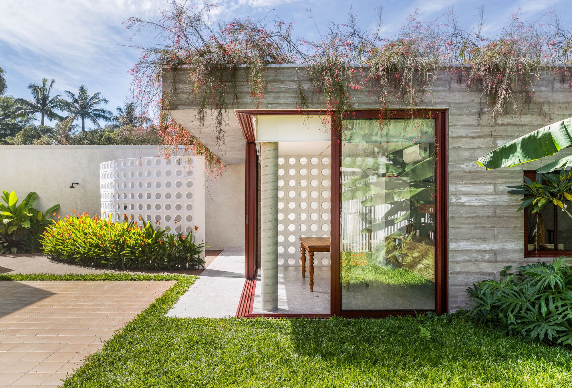Faria House