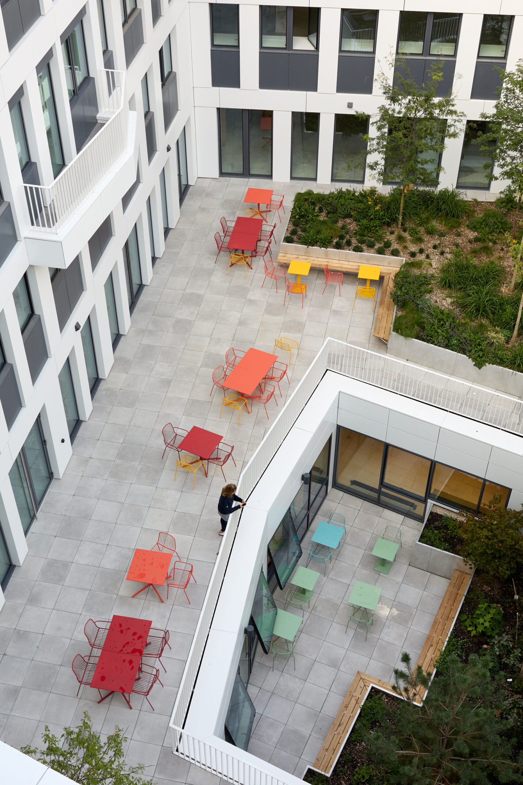 185 Avenue Charles de Gaulle