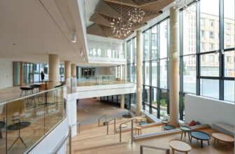 185 Avenue Charles de Gaulle
