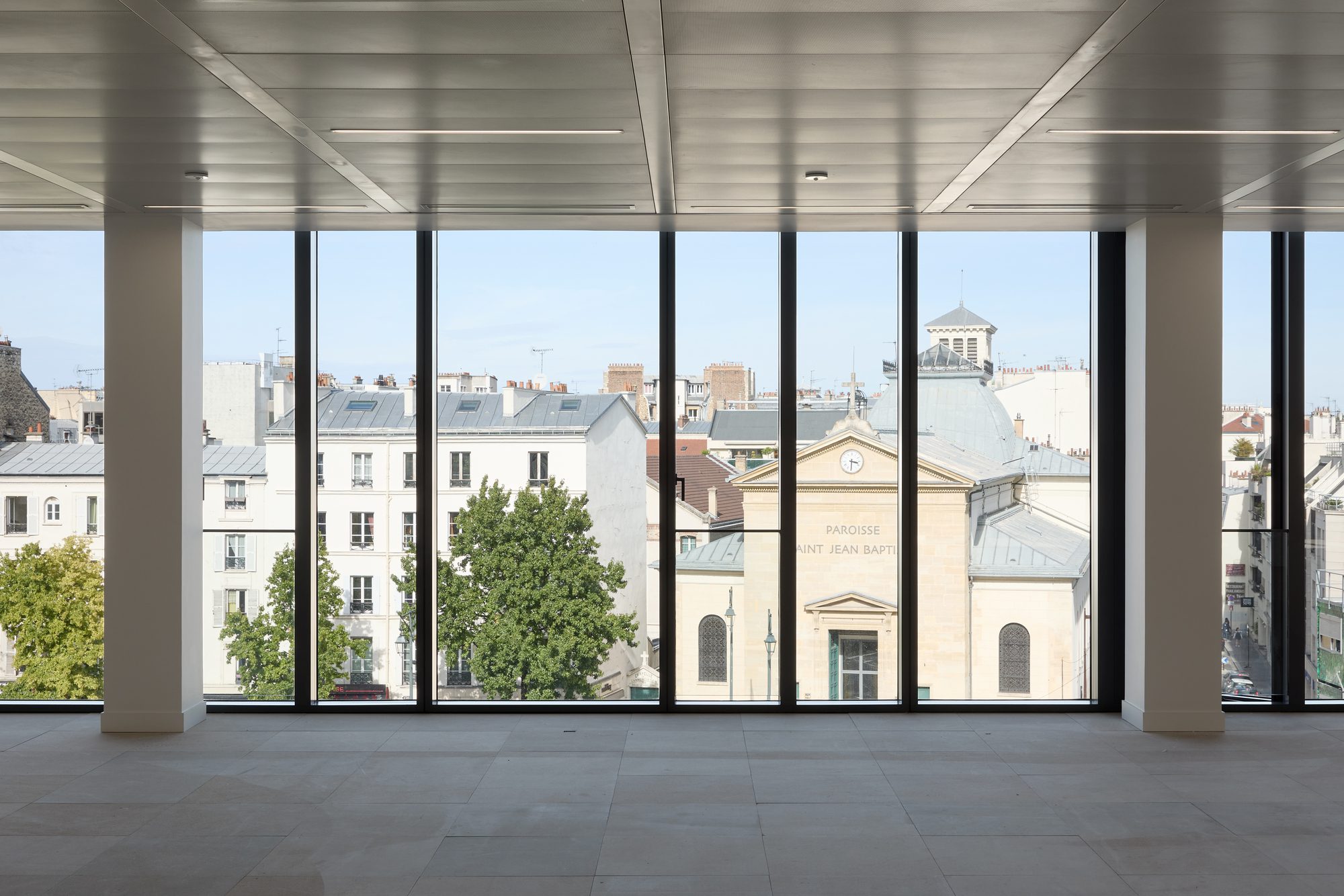 185 Avenue Charles de Gaulle