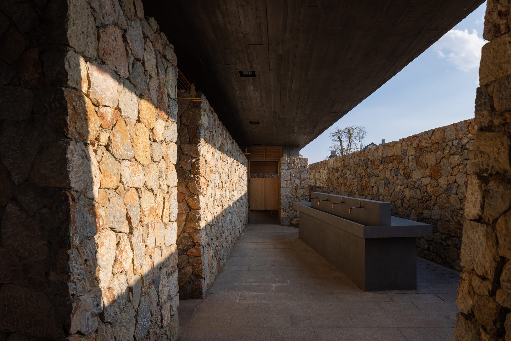 Dali Erhai Lake Ecological Rest Station